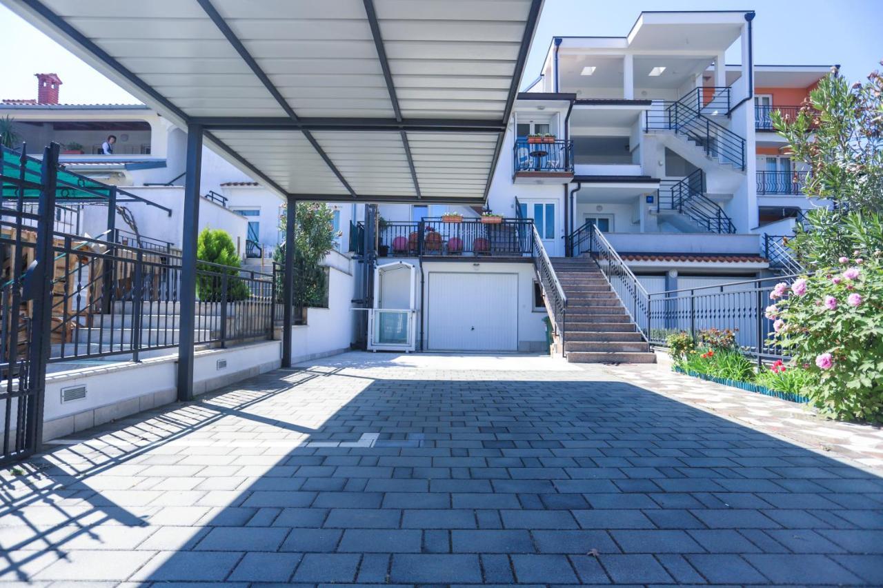 Apartment Ivica Porec Exterior photo