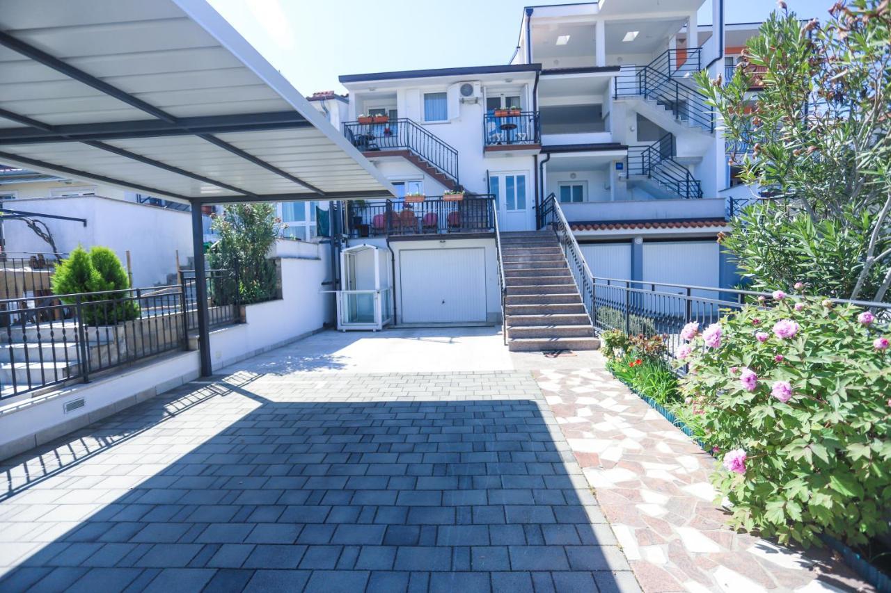 Apartment Ivica Porec Exterior photo