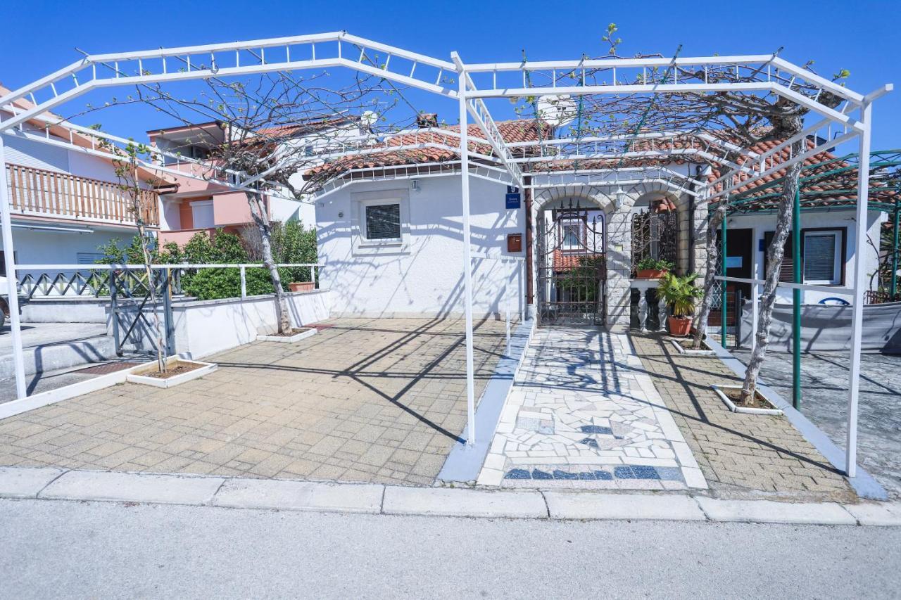 Apartment Ivica Porec Exterior photo